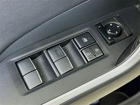 Used 2019 Toyota RAV4 Limited image 20