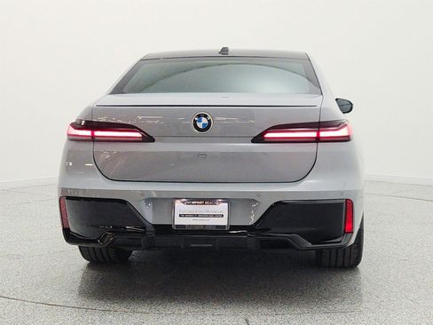 Used 2023 BMW 740i RWD image 6