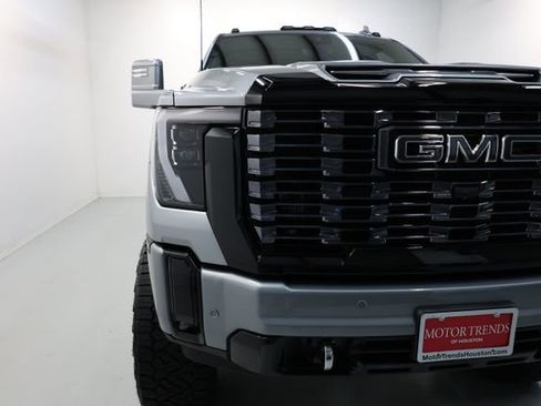Used 2025 GMC Sierra 2500 Denali Ultimate AWD/4WD image 71