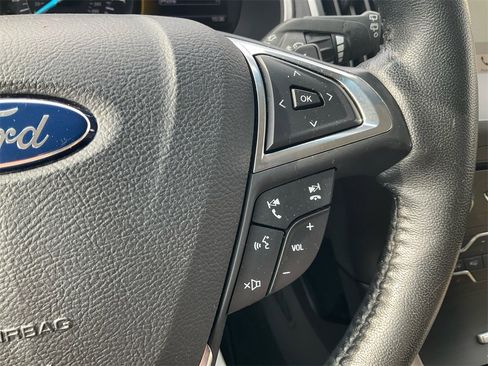 Certified 2017 Ford Edge SEL w/ Equipment Group 201A image 20