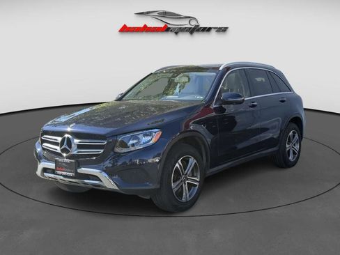 Used 2019 Mercedes-Benz GLC 300 4MATIC image 4