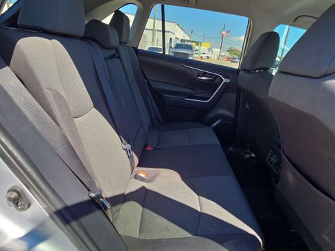 Used 2022 Toyota RAV4 XLE image 29