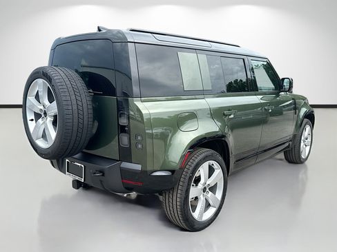 New 2026 Land Rover Defender 110 X-Dynamic SE AWD/4WD image 5