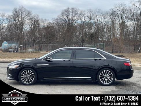 Used 2019 Lincoln Continental Select w/ Continental Climate Package image 4