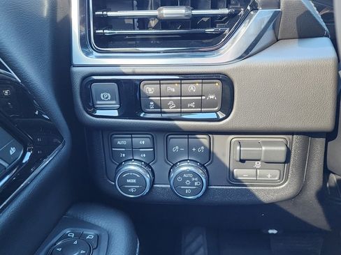 New 2026 GMC Yukon XL Denali w/ Denali Reserve Package image 19