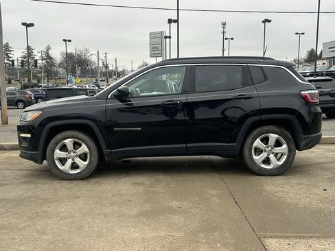 Used 2020 Jeep Compass Latitude image 9
