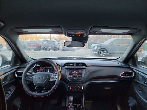 Used 2021 Chevrolet TrailBlazer RS image 25