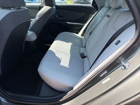 New 2026 Hyundai Elantra Limited FWD image 27