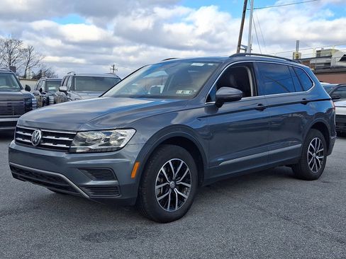 Used 2021 Volkswagen Tiguan SE w/ Panoramic Sunroof Package image 1