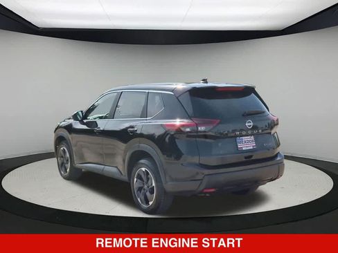 Used 2024 Nissan Rogue SV AWD/4WD image 4