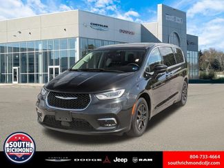 Used 2023 Chrysler Pacifica Touring-L FWD video 1