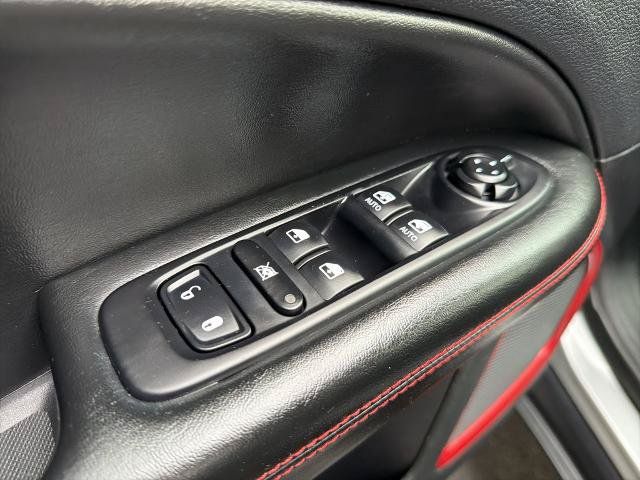 Used 2020 Jeep Compass Trailhawk AWD/4WD image 16