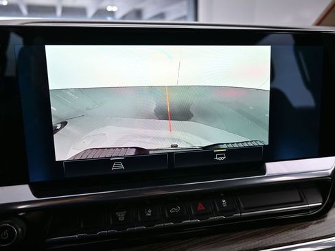 Used 2024 Chevrolet Silverado 2500 LT image 20