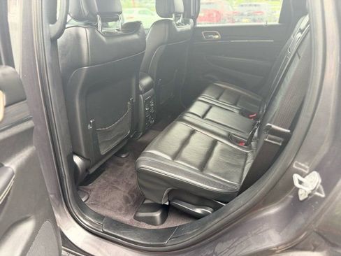 Used 2017 Jeep Grand Cherokee Overland w/ Jeep Active Safety Group AWD/4WD image 17