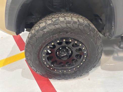 Used 2020 Toyota Tacoma TRD Off-Road w/ Technology Package AWD/4WD image 43