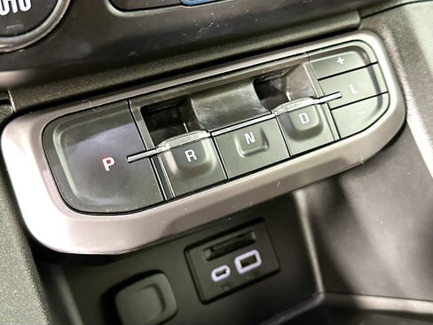 Used 2020 GMC Acadia AT4 w/ Driver Alert Package II image 18