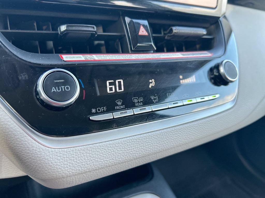 Used 2026 Toyota Corolla LE FWD image 22