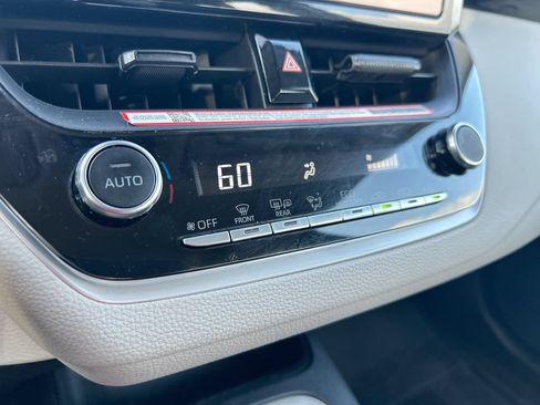 Used 2026 Toyota Corolla LE FWD image 22