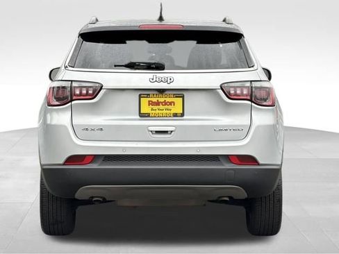 Used 2024 Jeep Compass Limited image 7
