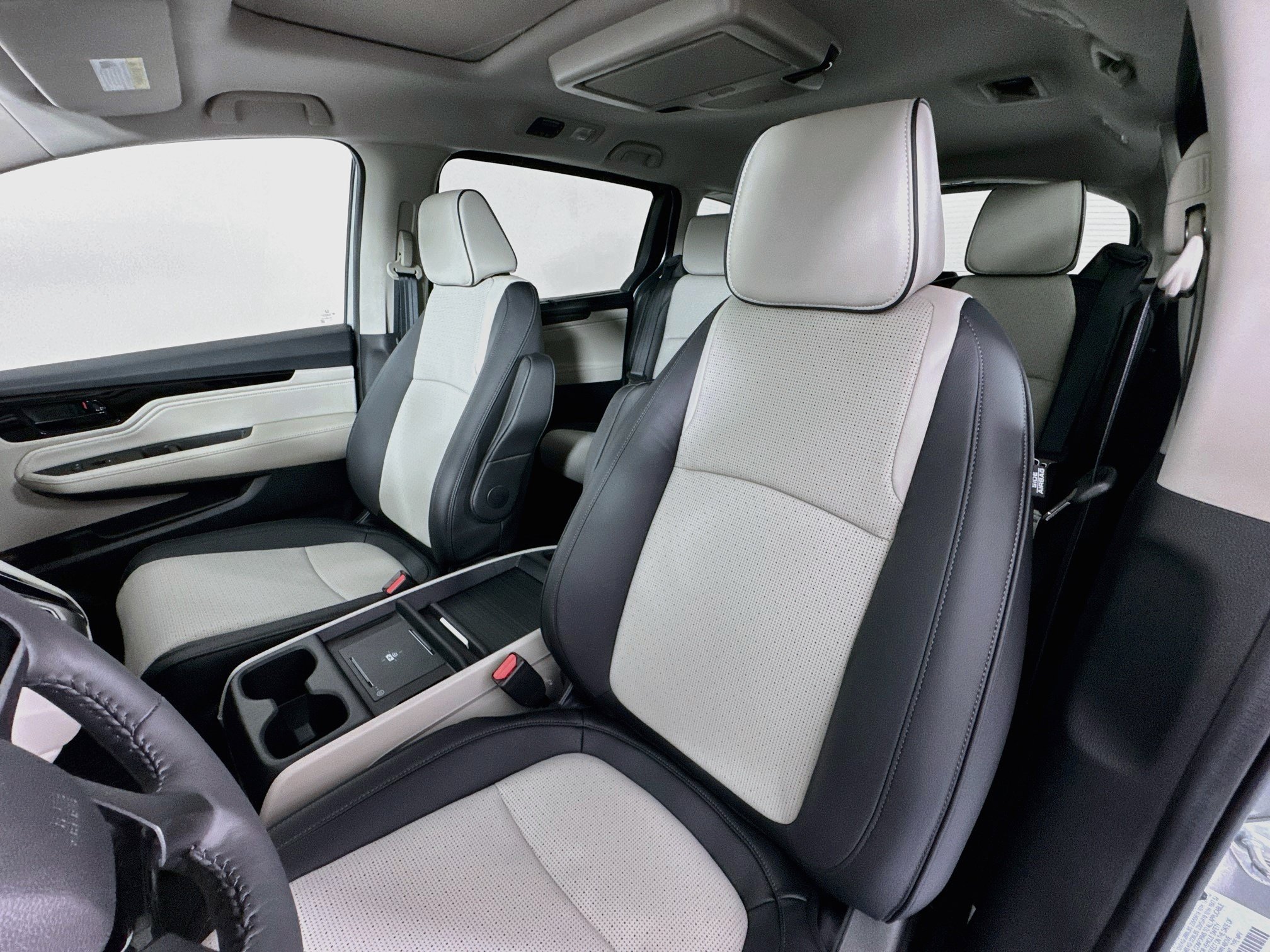 New 2027 Honda Odyssey Elite image 21