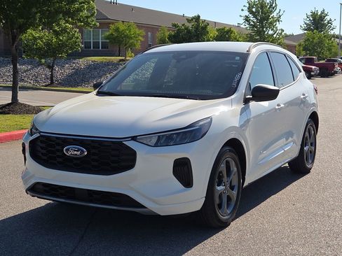 Used 2023 Ford Escape ST-Line w/ Tech Pack #1 FWD image 2