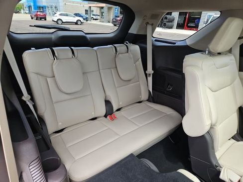 Used 2023 Ford Explorer Platinum w/ Technology Package image 13