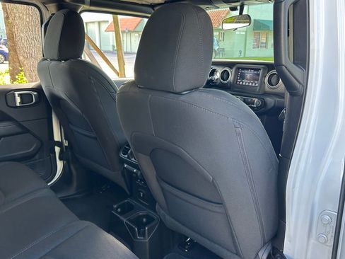 Certified 2021 Jeep Wrangler Unlimited Sahara w/ LED Lighting Group image 40