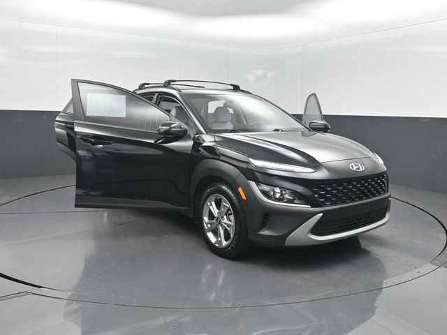 Used 2023 Hyundai Kona SEL AWD/4WD image 35