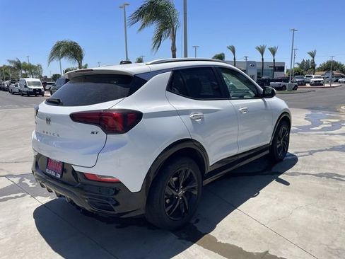 Certified 2024 Buick Encore GX Sport Touring FWD image 8