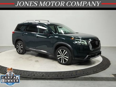 Used 2025 Nissan Pathfinder Platinum w/ Cargo Package FWD image 1