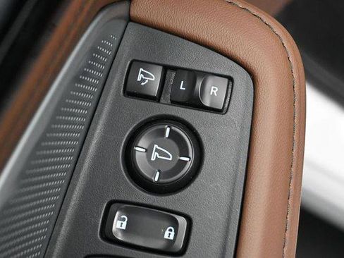 Used 2025 Acura MDX SH-AWD w/ Advance Package image 12