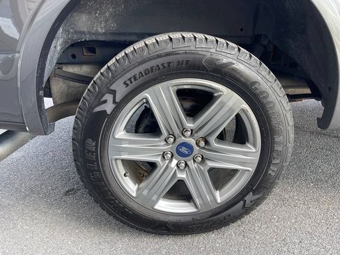 Used 2019 Ford F150 Lariat w/ Equipment Group 502A Luxury AWD/4WD image 12
