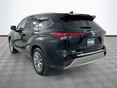 Used 2022 Toyota Highlander Platinum AWD/4WD image 5