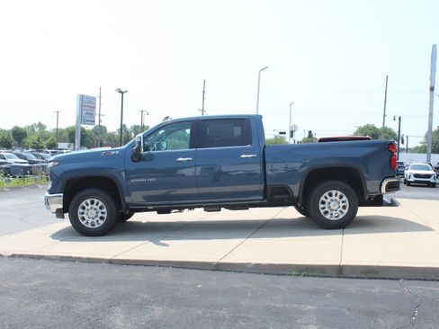 New 2026 Chevrolet Silverado 2500 LTZ w/ LTZ Convenience Package AWD/4WD image 6