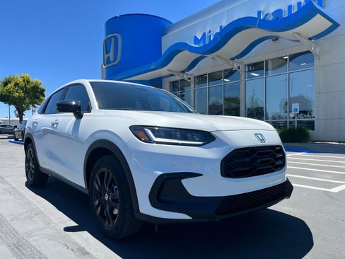 New 2027 Honda HR-V Sport image 1