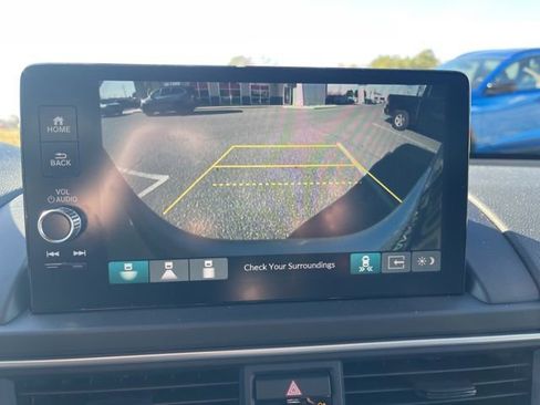 Certified 2025 Honda Pilot EX-L image 10