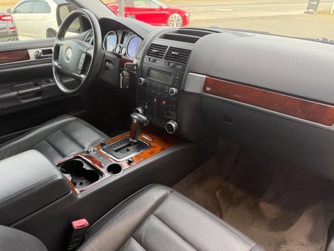 Used 2004 Volkswagen Touareg V8 AWD/4WD image 15