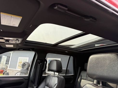 Used 2024 Chevrolet Tahoe RST w/ Luxury Package AWD/4WD image 16