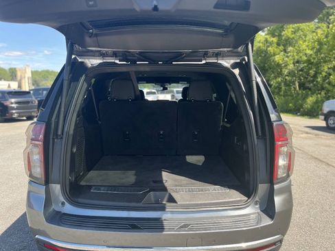Used 2022 Chevrolet Suburban Premier AWD/4WD image 27
