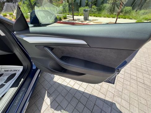 Used 2022 Tesla Model 3 Long Range image 40