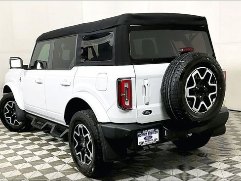 Used 2024 Ford Bronco Outer Banks image 11