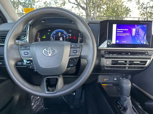 Certified 2025 Toyota Camry LE image 18
