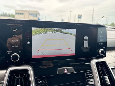 Used 2022 Kia Sorento S FWD image 17