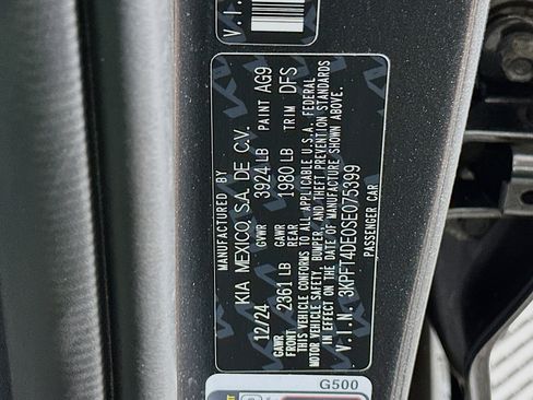 Used 2025 Kia K4 LXS image 12