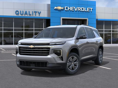 New 2026 Chevrolet Traverse LT w/ Driver Confidence Package FWD image 30