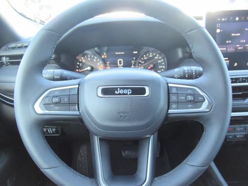Certified 2026 Jeep Compass Limited AWD/4WD image 23