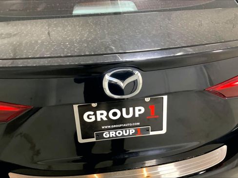 Used 2014 MAZDA MAZDA3 s Grand Touring w/ Technology Package FWD image 28