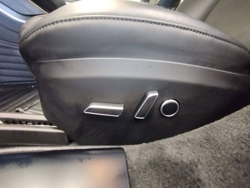 Used 2022 Tesla Model S Plaid AWD/4WD image 24