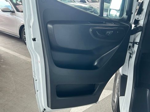 Used 2025 Mercedes-Benz Sprinter 2500 image 17