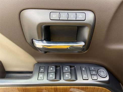 Used 2018 GMC Sierra 1500 SLT image 13